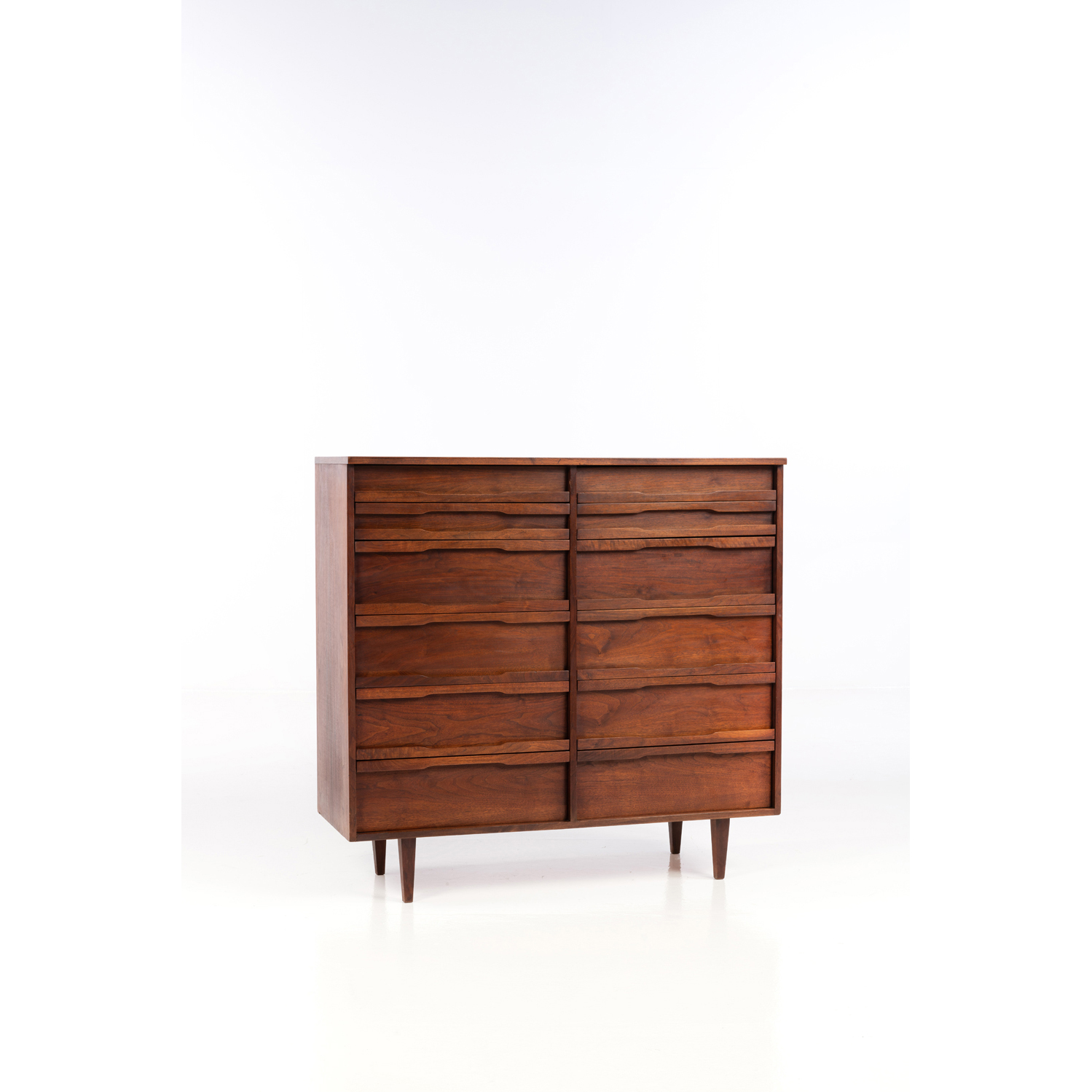 George Nakashima (1905-1990) Chest of drawers Walnut wood