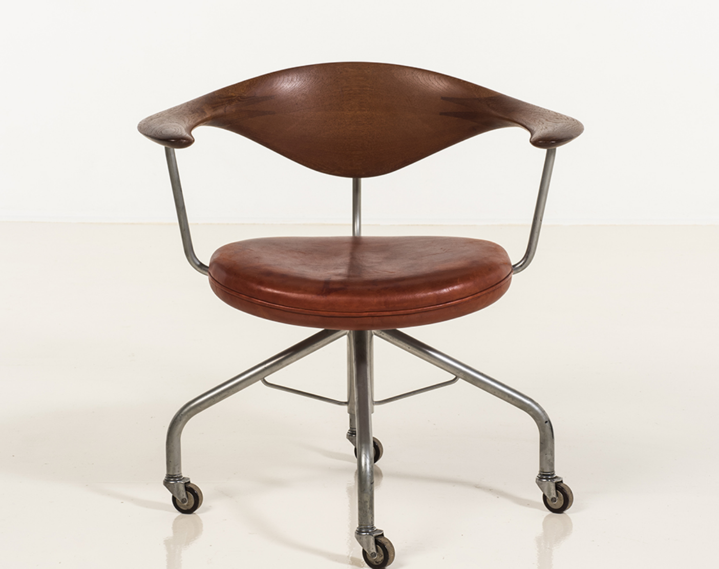 wegner swivel chair